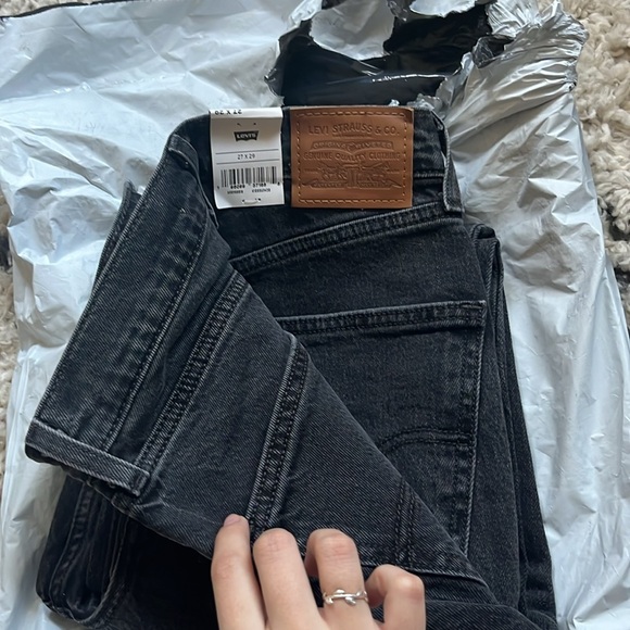 ✨BRAND NEW! ✨Perfect condition NEVER WORN Black Levi’s size 27 x 29. - Picture 2 of 7